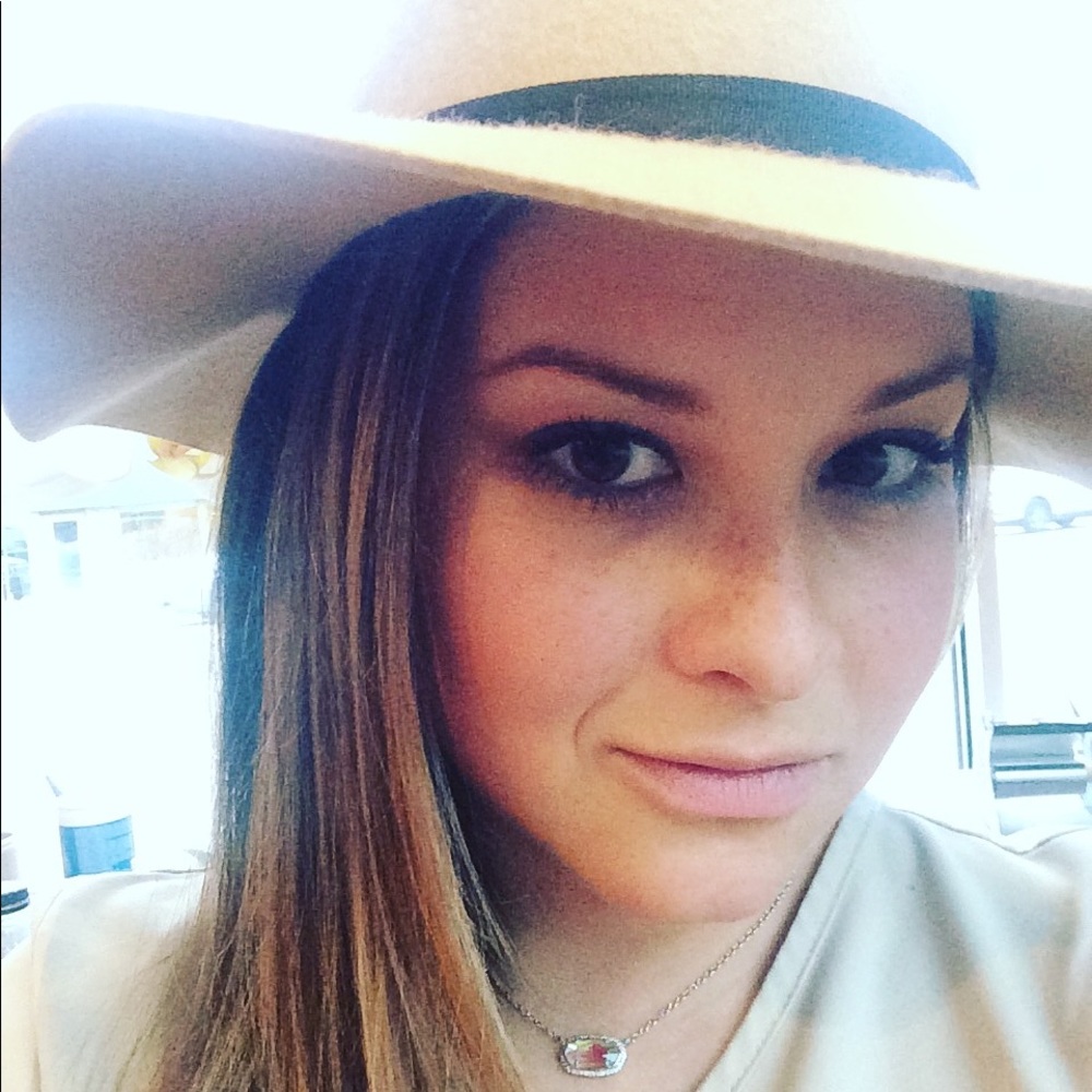 Meet your Posher, Tess